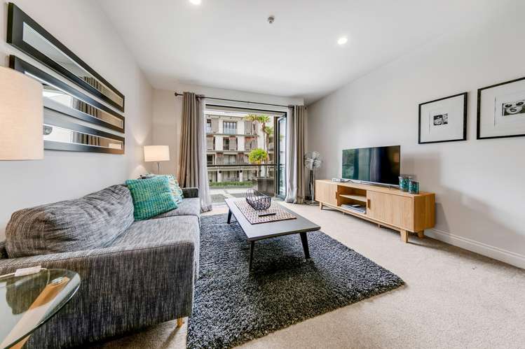 1J/22 Pakenham Street East_2