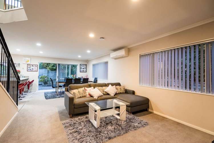 10 Woolaston Place Flat Bush_5