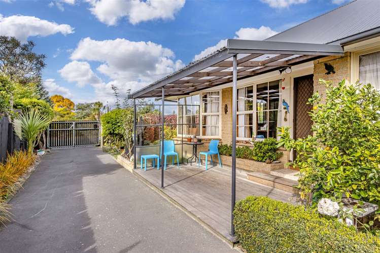 77 Halberg Street Dallington_1