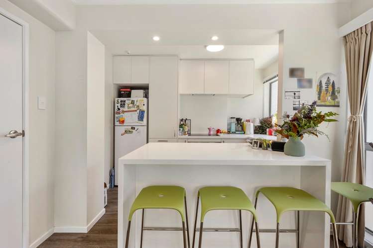 4/4 Queen Street Mount Victoria_1