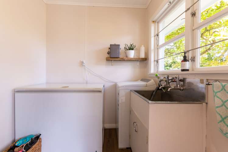 41 Guy Street Dannevirke_24