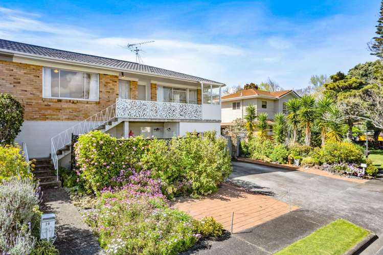 2/2B Yeoman Place Howick_1