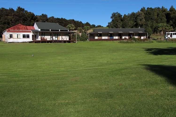 281 Yates Road Mesopotamia_1