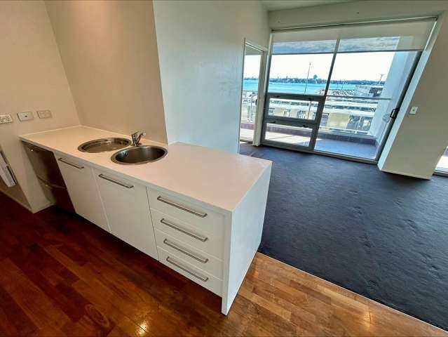 608/2 Beach Road Auckland Central_2