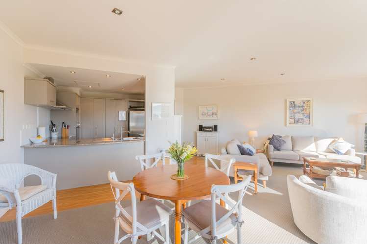 16/4 Seaview Road Paraparaumu Beach_6