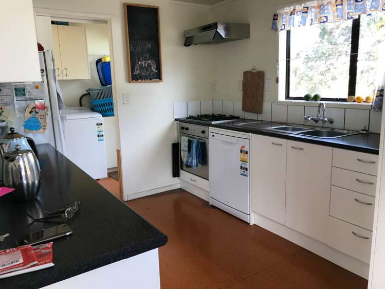 10 John Webster Place Glen Eden_13