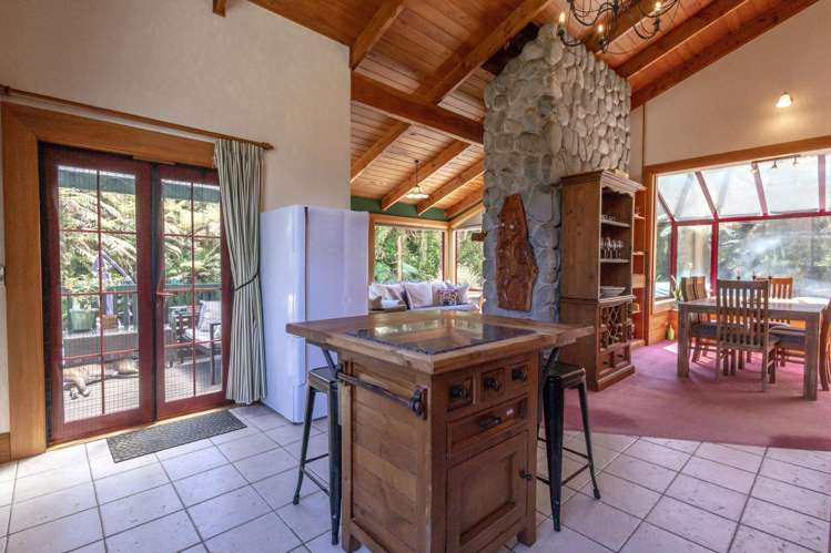 116 Cron Street Franz Josef_10