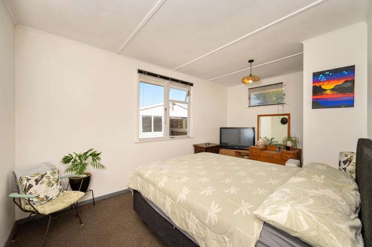 710 Huia Street Camberley_8