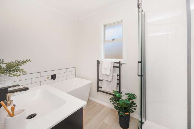 5 Belvedere Crescent Takaro_17