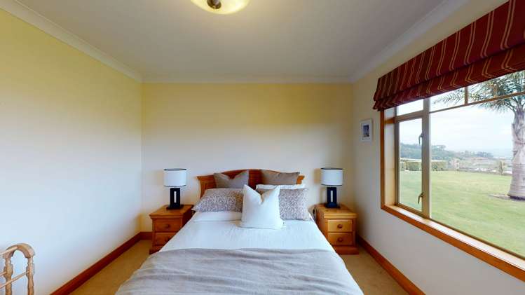 30 Kaiangaroa Place Bay View_8