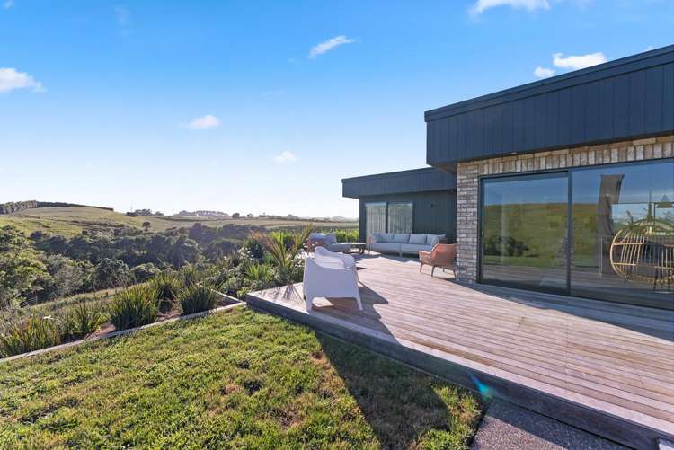 26 Washer Road Omata_18