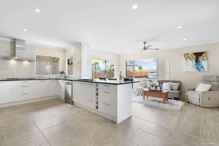 25 Chateau Rise Flat Bush_2