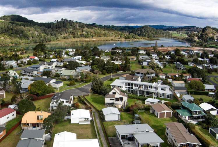 34 Hardy Place Cooks Beach_9