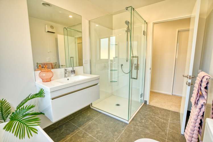 51 Ashley Drive Paroa_30