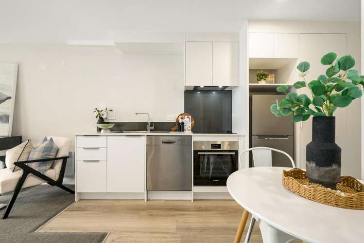 202/2 Colombo Street Newtown_5