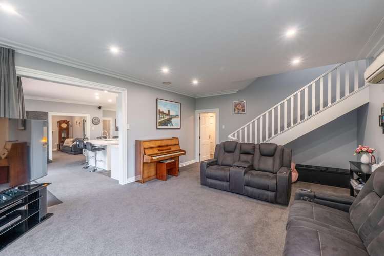 740 Queens Drive Waikiwi_9