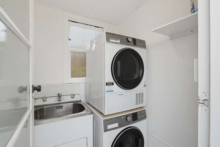 16 Allen Road Raumati Beach_11