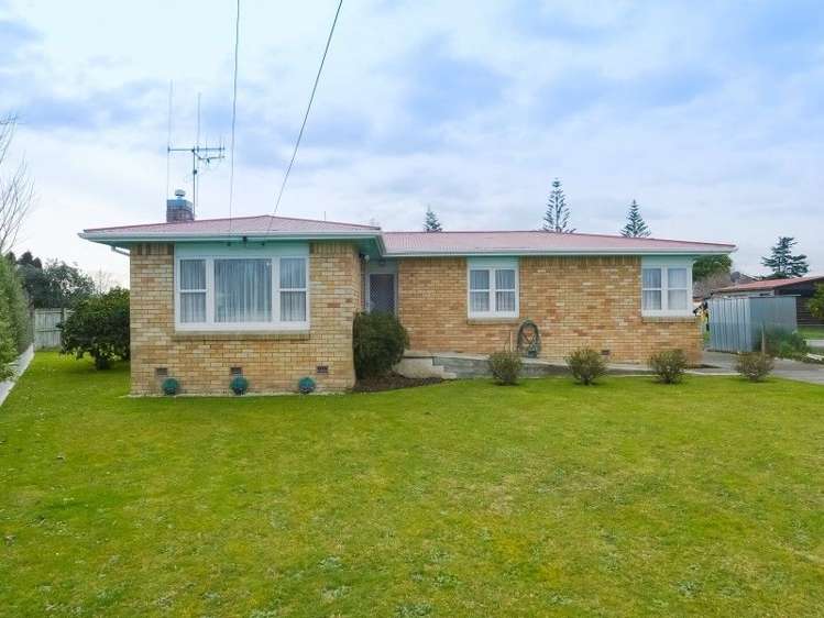 19 Masefield Drive Enderley_11