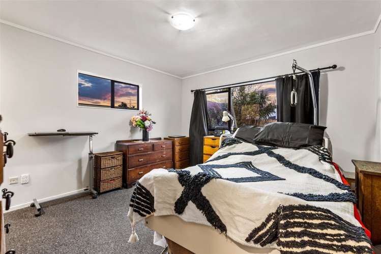 13 Moxham Grove Massey_8