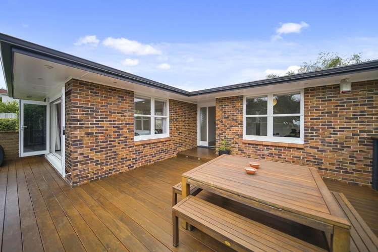 54 Bradbury Road Botany Downs_12