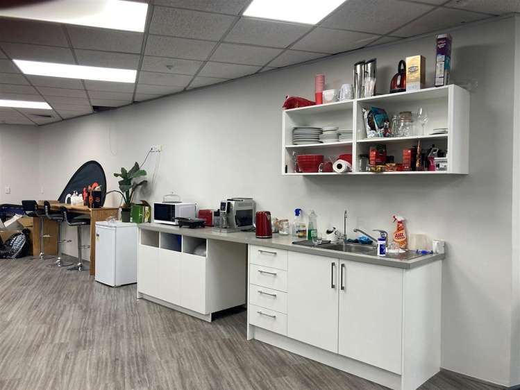 Level 2, Suite 3, 29 Waterloo Road Lower Hutt_1