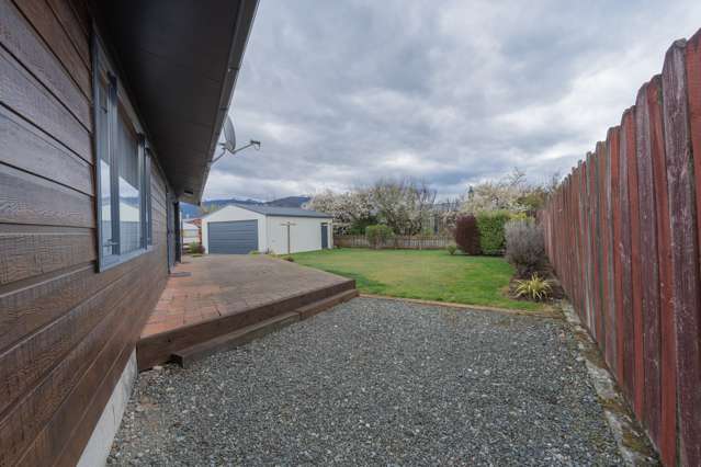 213 Milford Road Te Anau_3