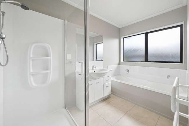 3 Percy Kinsman Crescent Riverstone Terraces_4