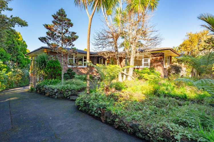 1090 Scenic Drive_0