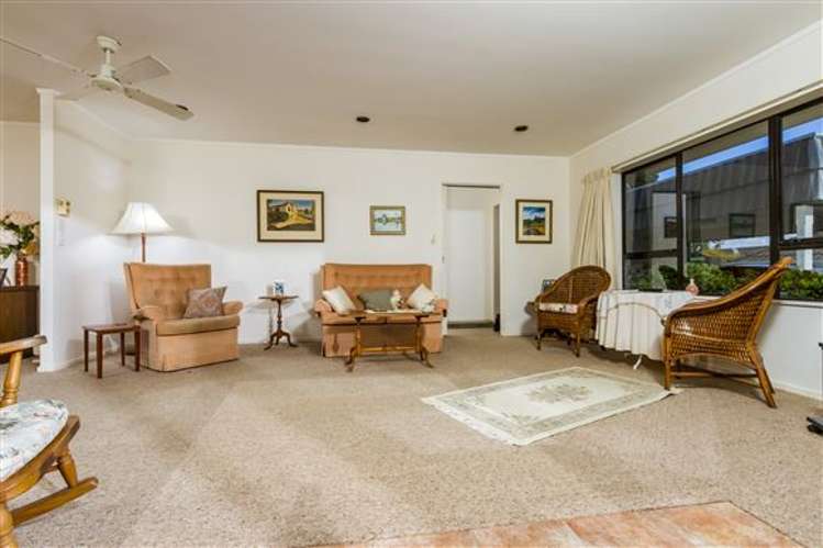 2/4 Fraser Road Narrow Neck_8