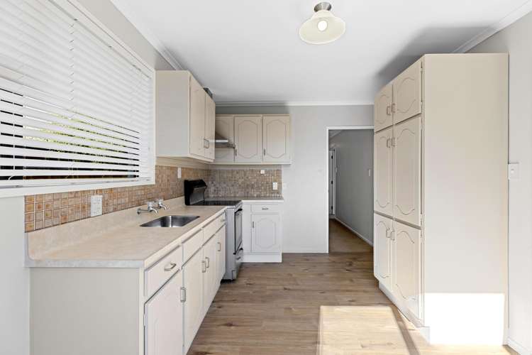 2/94A Condell Avenue Papanui_6