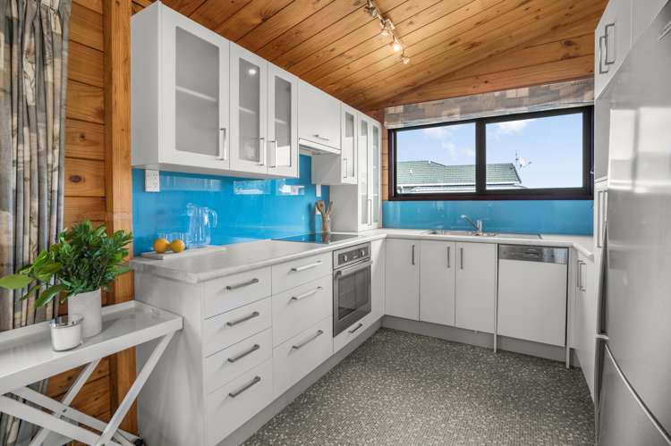 62 Cypress Drive Maungaraki_7