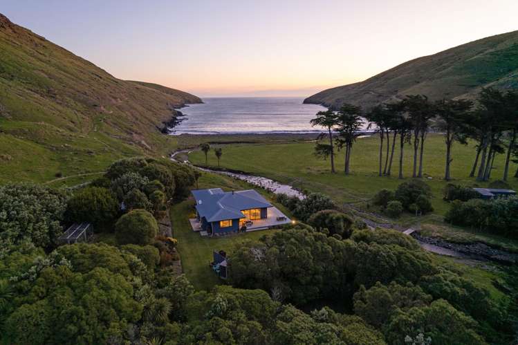 904 Te Oka Bay Road Little River_30
