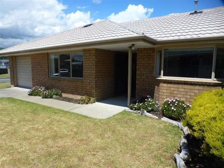 57 Makarini Street Paraparaumu_1