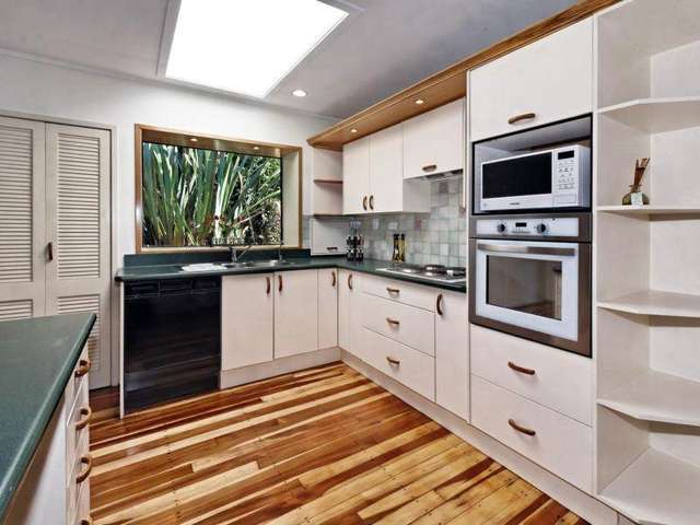 82 Scenic Drive Titirangi_4