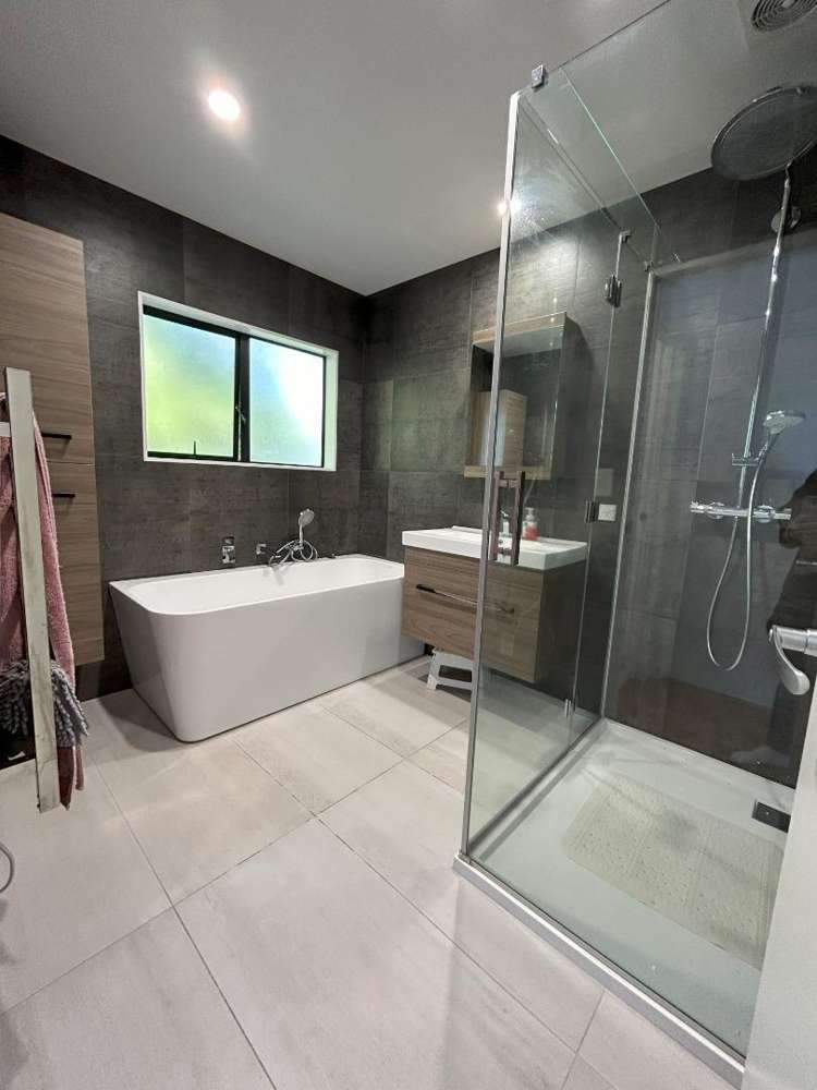 12b Kimberly Grove Greenhithe_11