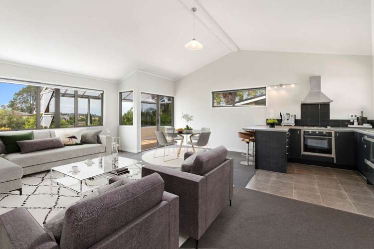 1/691a East Coast Road Browns Bay_8