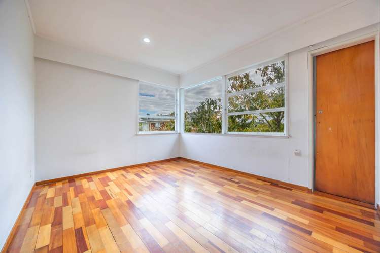 111 Target Road Totara Vale_9