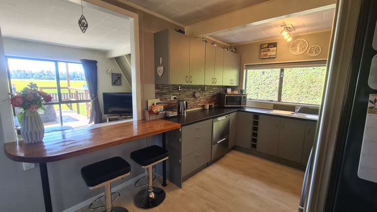 67 Racecourse Avenue_2