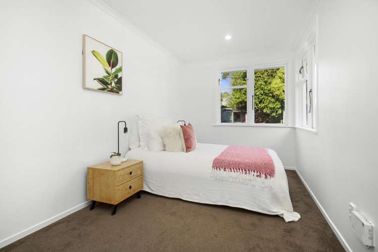 7 Cheshire Street Cannons Creek_11