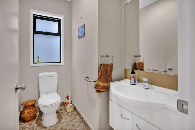 2 Heaphy Road Opunake_12