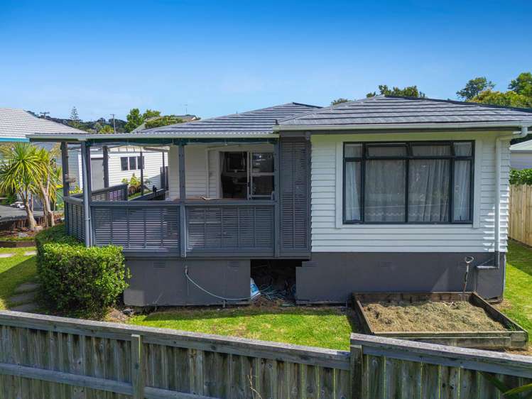 8C Langton Road Stanmore Bay_15