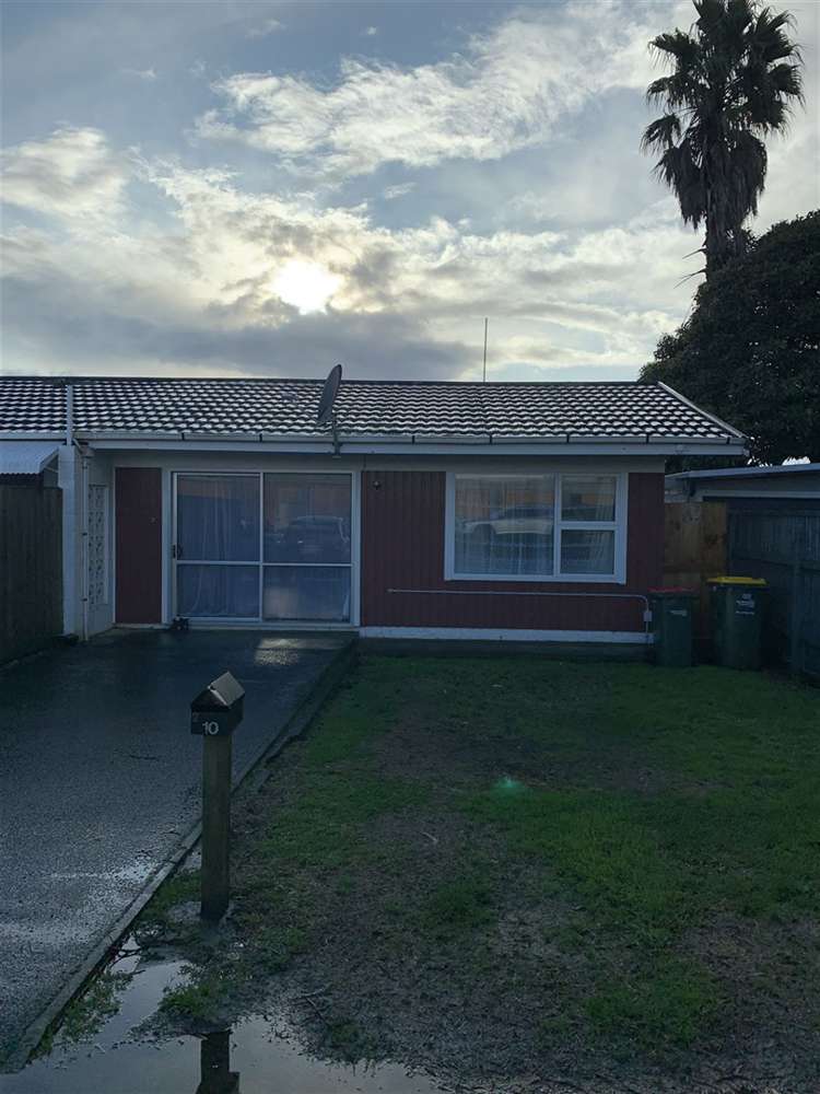 2/10 Ron Keat Drive Papakura_1