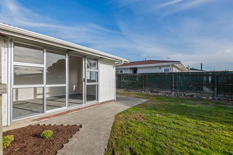 31 Lockhart Avenue Milson_15