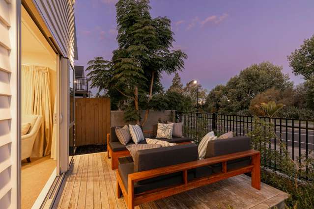 161 Bonair Crescent Silverdale_4