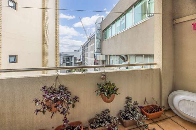 2a/9 Upper Queen Street Auckland Central_4