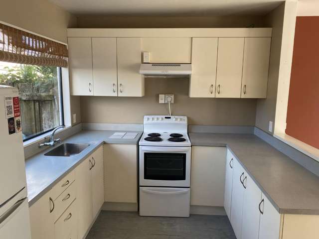 31 McBain Grove 10597_1