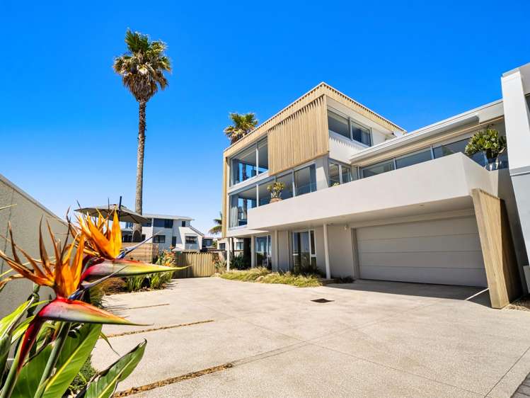 7 Surf Road Mt Maunganui_38