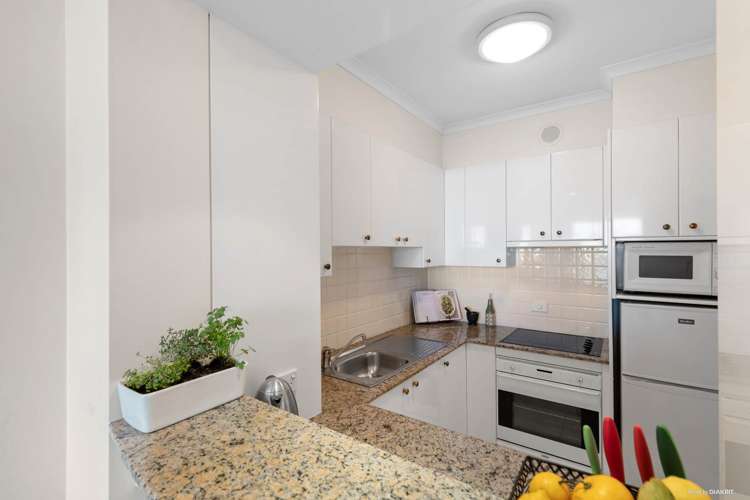 1502/8 Albert Street Auckland Central_10