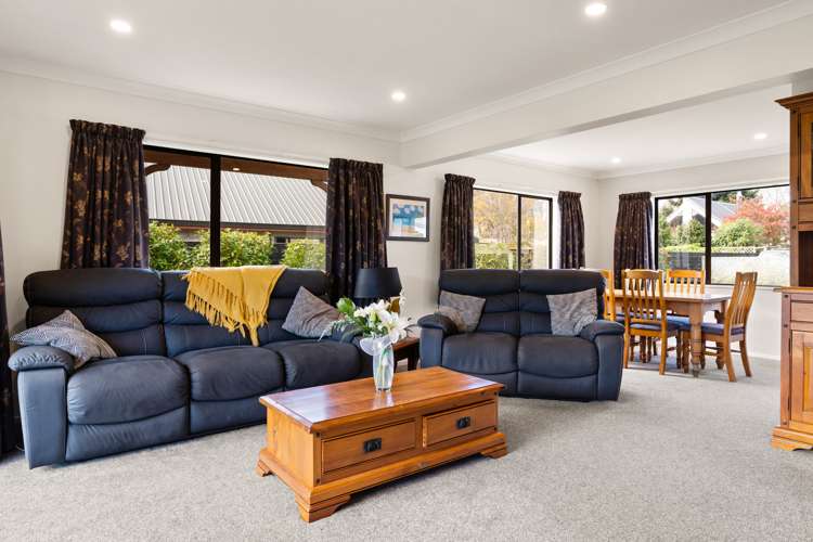 61 Holyhead Street Outram_4