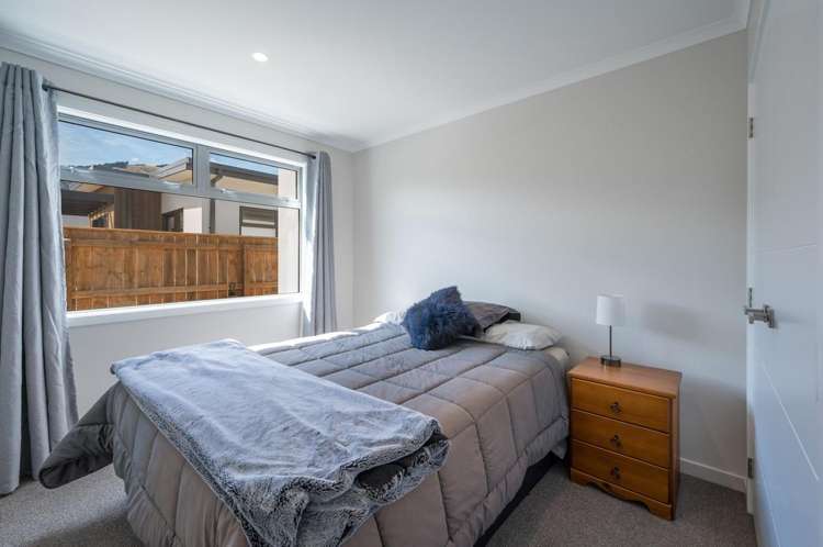 22 Hill Tops Way Stoke_15